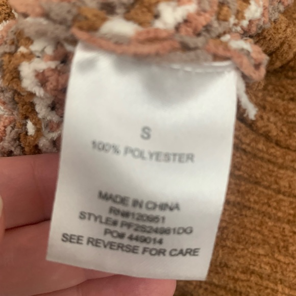 Adorable cropped sweater - Picture 3 of 5